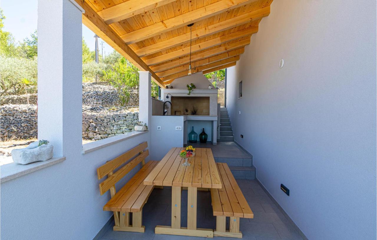 Gorgeous Home In Blato With Wifi 외부 사진