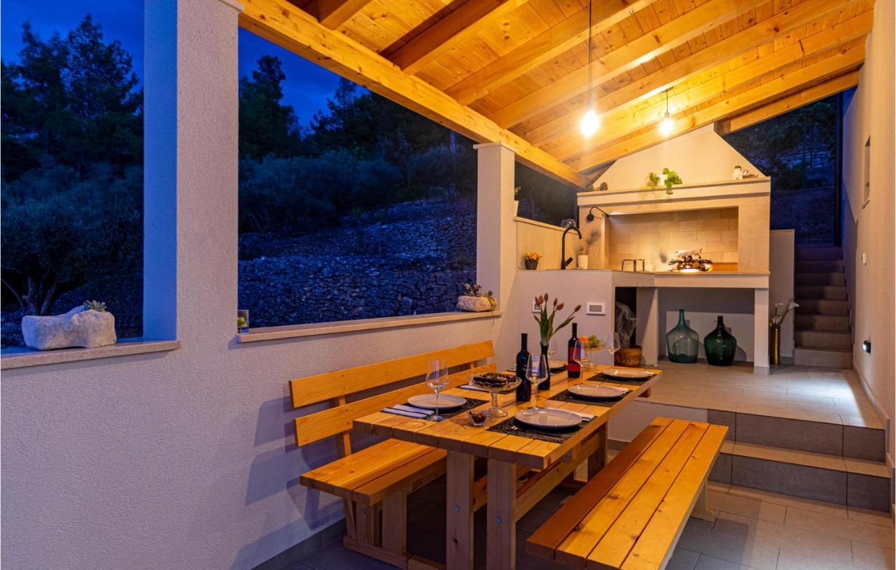 Gorgeous Home In Blato With Wifi 외부 사진