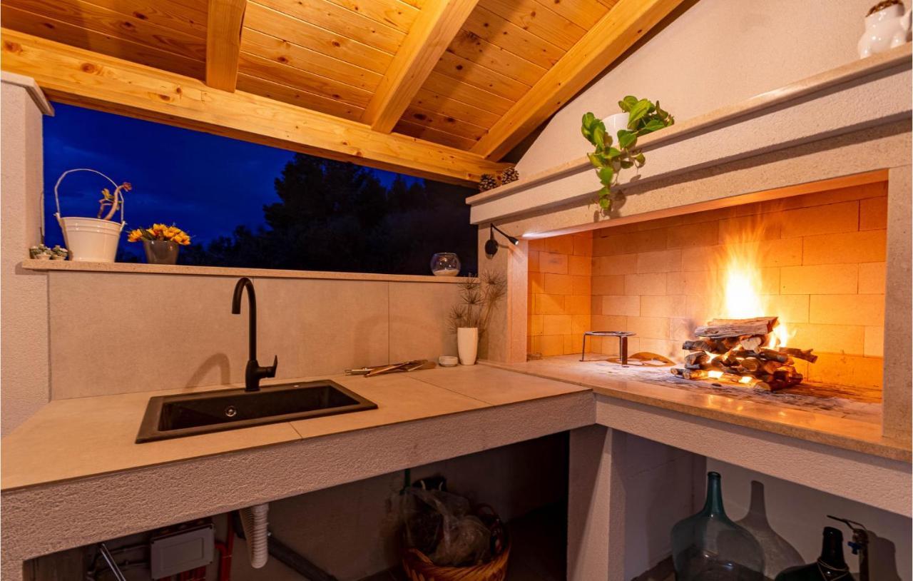 Gorgeous Home In Blato With Wifi 외부 사진