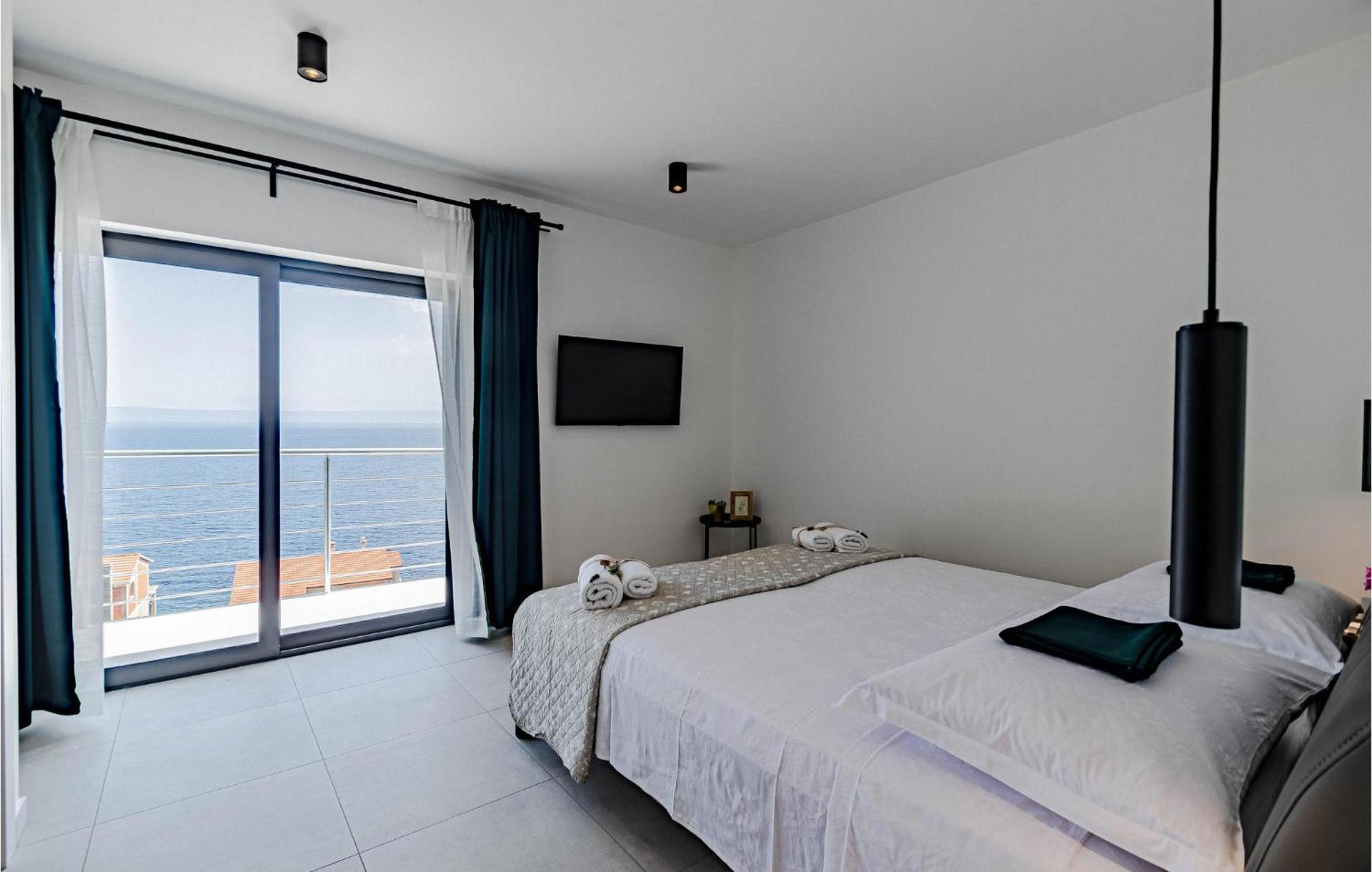 Gorgeous Home In Blato With Wifi 외부 사진